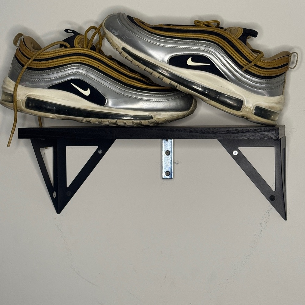 Nike Gold Fabric Detail